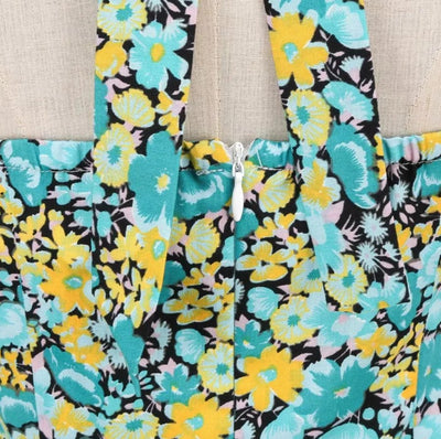 Elegantné Kvetinové Šaty Z 50. Rokov