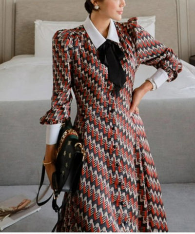 Fuchsiová Šatka Zo 40. Rokov