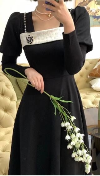 Šaty S Dlhým Rukávom Zo 40. Rokov