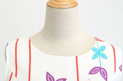 Jednoduché Šaty Z 50-Tych Rokov