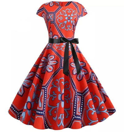 Vintage Šaty S Červenými Kvetmi