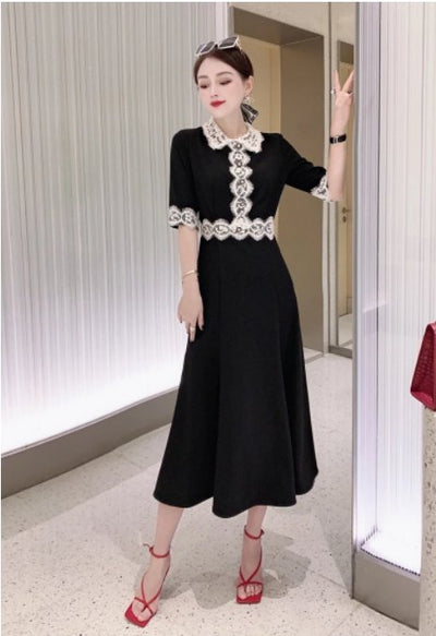 Vintage Čierne Puzdrové Šaty