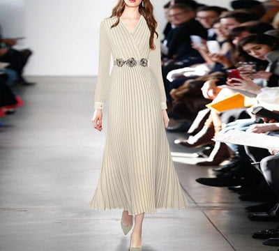 Béžové Dlhé Šaty Zo 40. Rokov