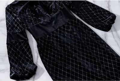 Vintage Šaty Z Čierneho Zlata