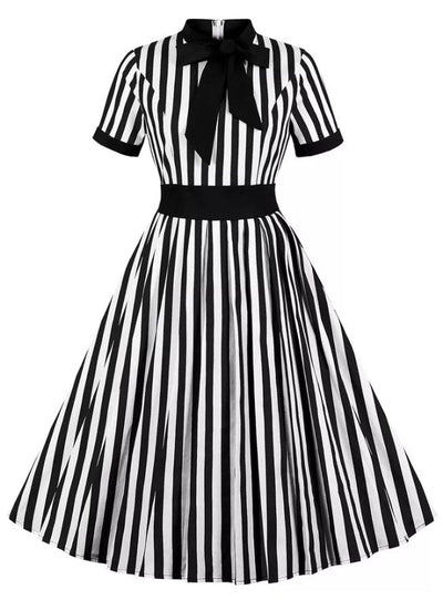 Vintage Trapézové Šaty S Mašličkovým Opaskom