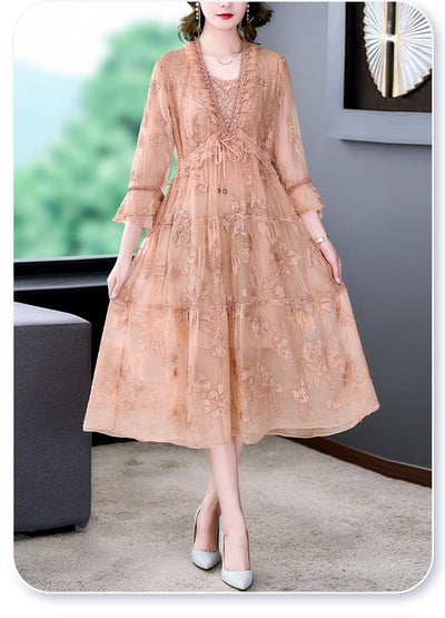 Vintage Šaty S Kvetinovou Výšivkou