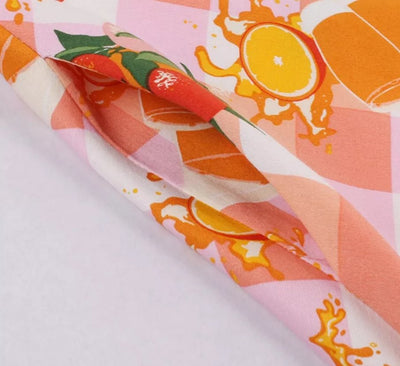 Vintage Šaty S Okrúhlym Výstrihom A Ružovými Kvetmi