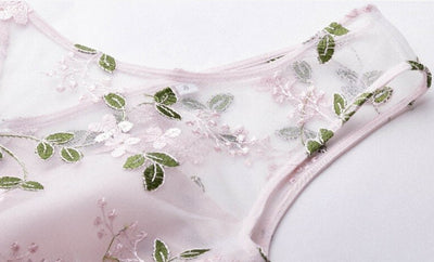 Vintage Vyšívané Šaty S Ružou