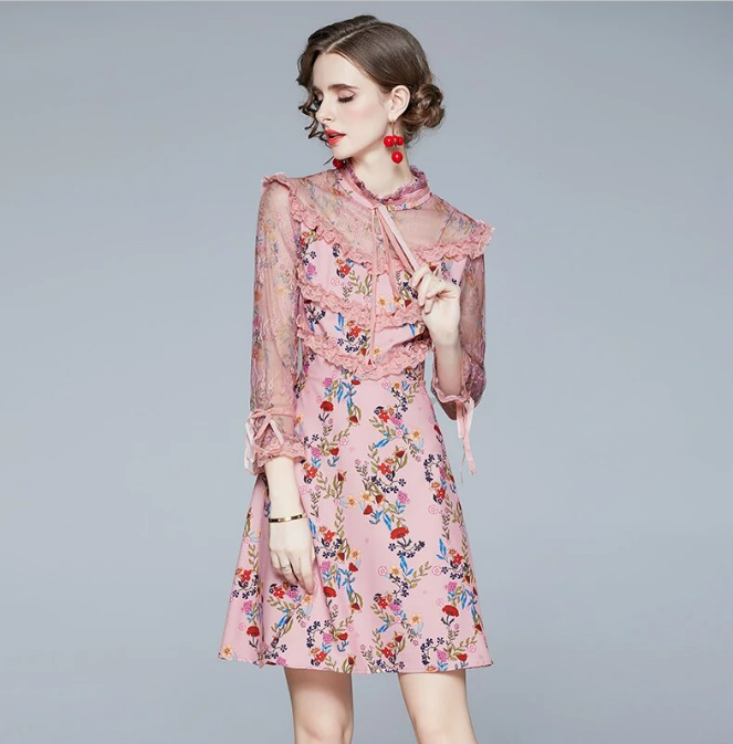 Vintage Ružové Kvetinové Krátke Šaty