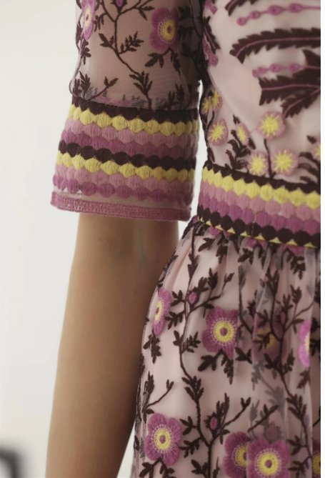 Petite Vintage Šaty Zo 40. Rokov