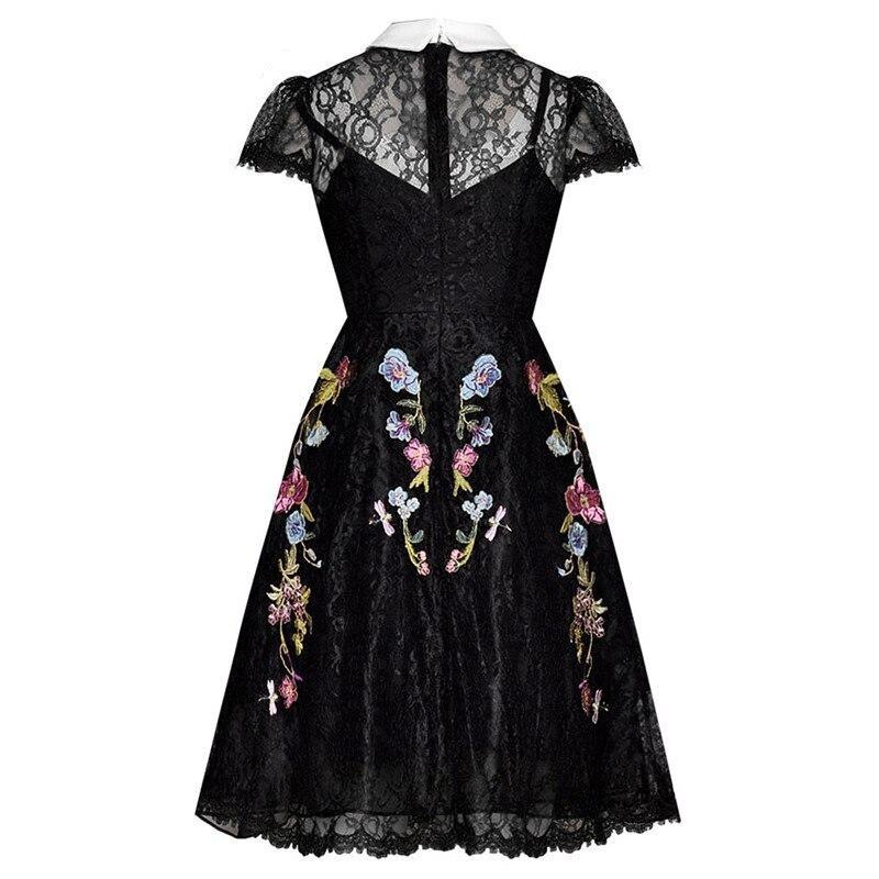 Šaty S Golierom Petra Pana Zo 40. Rokov