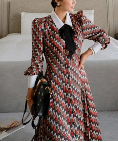 Fuchsiová Šatka Zo 40. Rokov