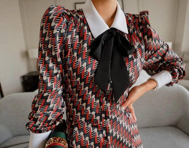 Fuchsiová Šatka Zo 40. Rokov