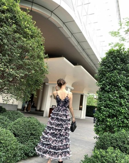 Čierne Kvetinové Šaty Zo 40. Rokov