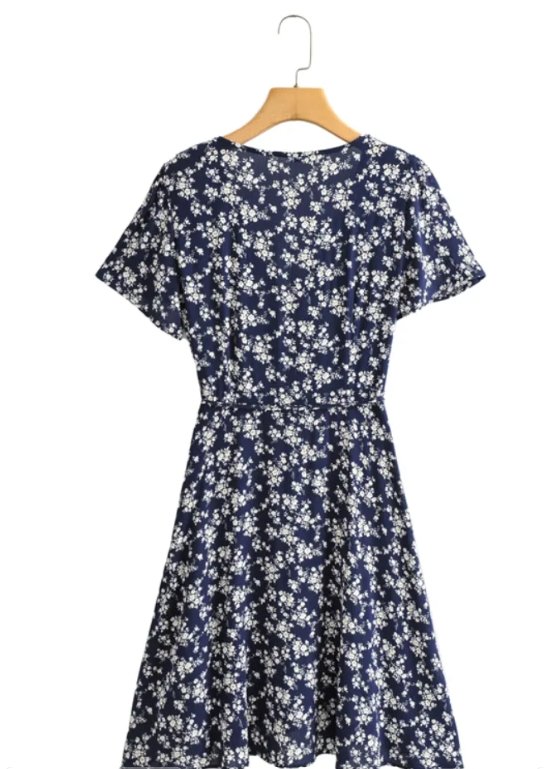 Klasické Šaty Zo 60. Rokov