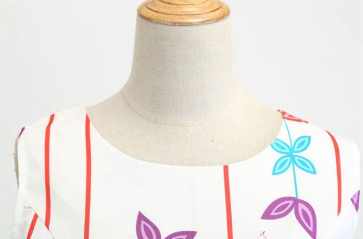 Jednoduché Šaty Z 50-Tych Rokov