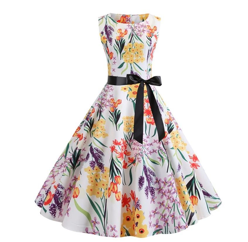 Biele Vintage Rozšírené Šaty S Horúcimi Kvetmi