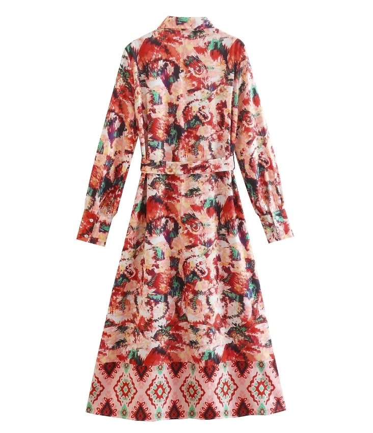 Fluidné Mestské Šaty Zo 70. Rokov