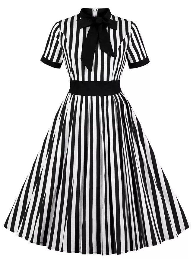 Vintage Trapézové Šaty S Mašličkovým Opaskom