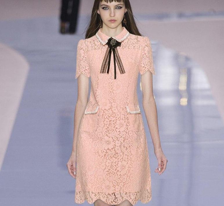 Vintage Ružové Čipkované Šaty