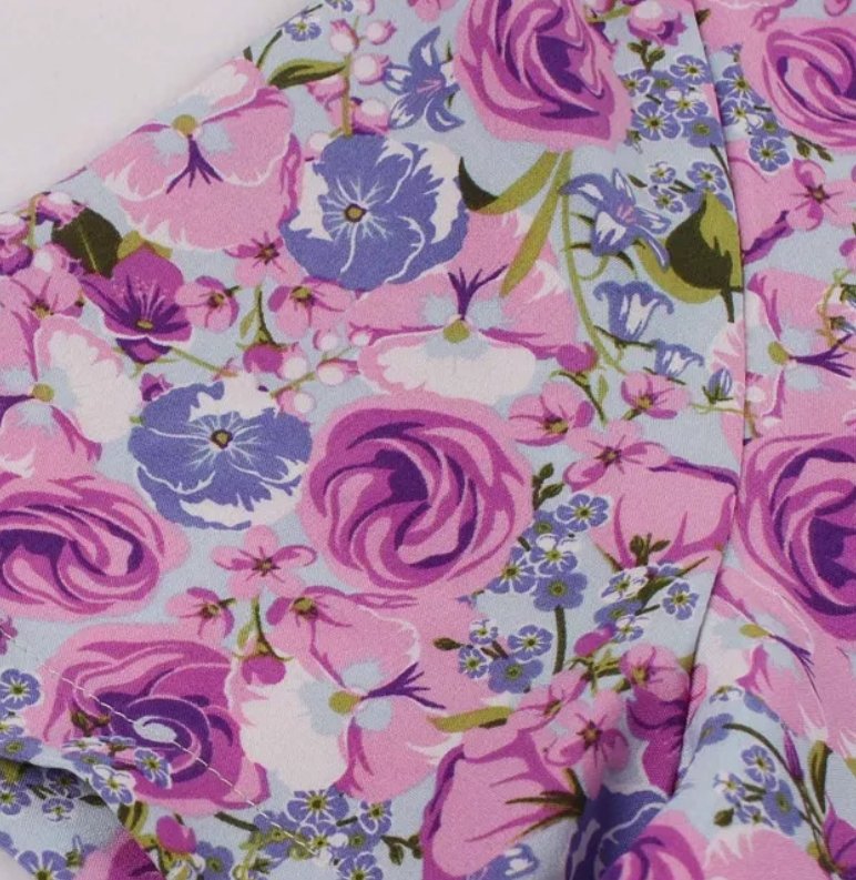 Vintage Šaty S Vysokým Pásom Vo Fialovej Farbe