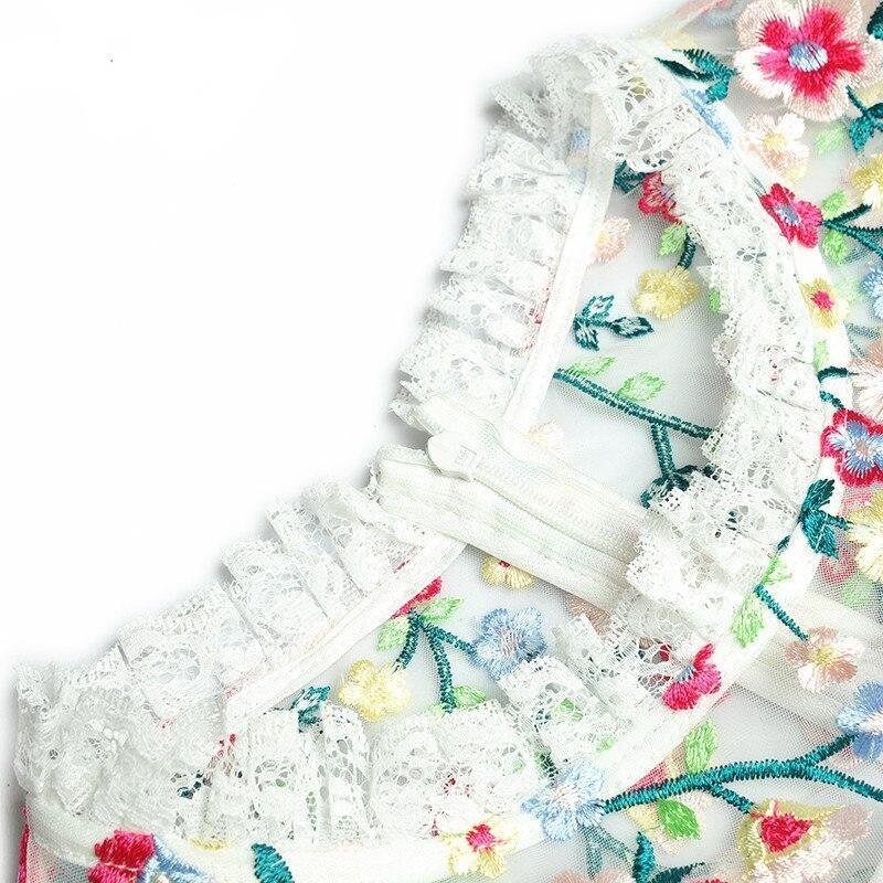 Biele Moderné Vintage Šaty