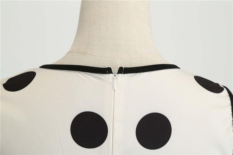 Čiernobiele Šaty Z 50. Rokov